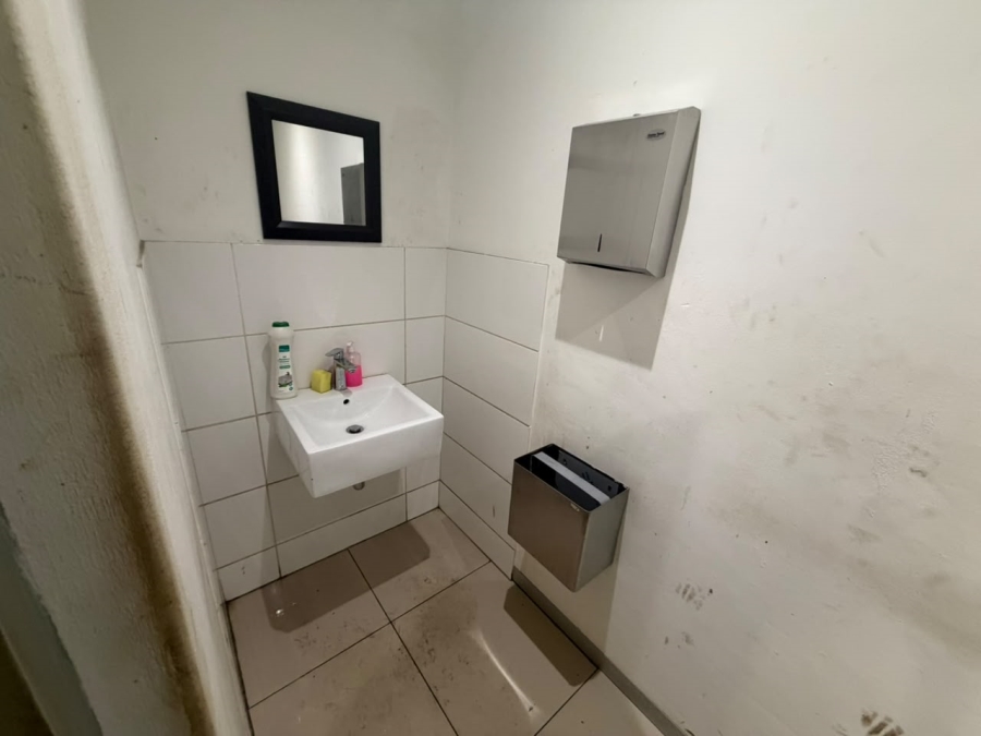 To Let Commercial Property for Rent in Brackenfell Central Western Cape